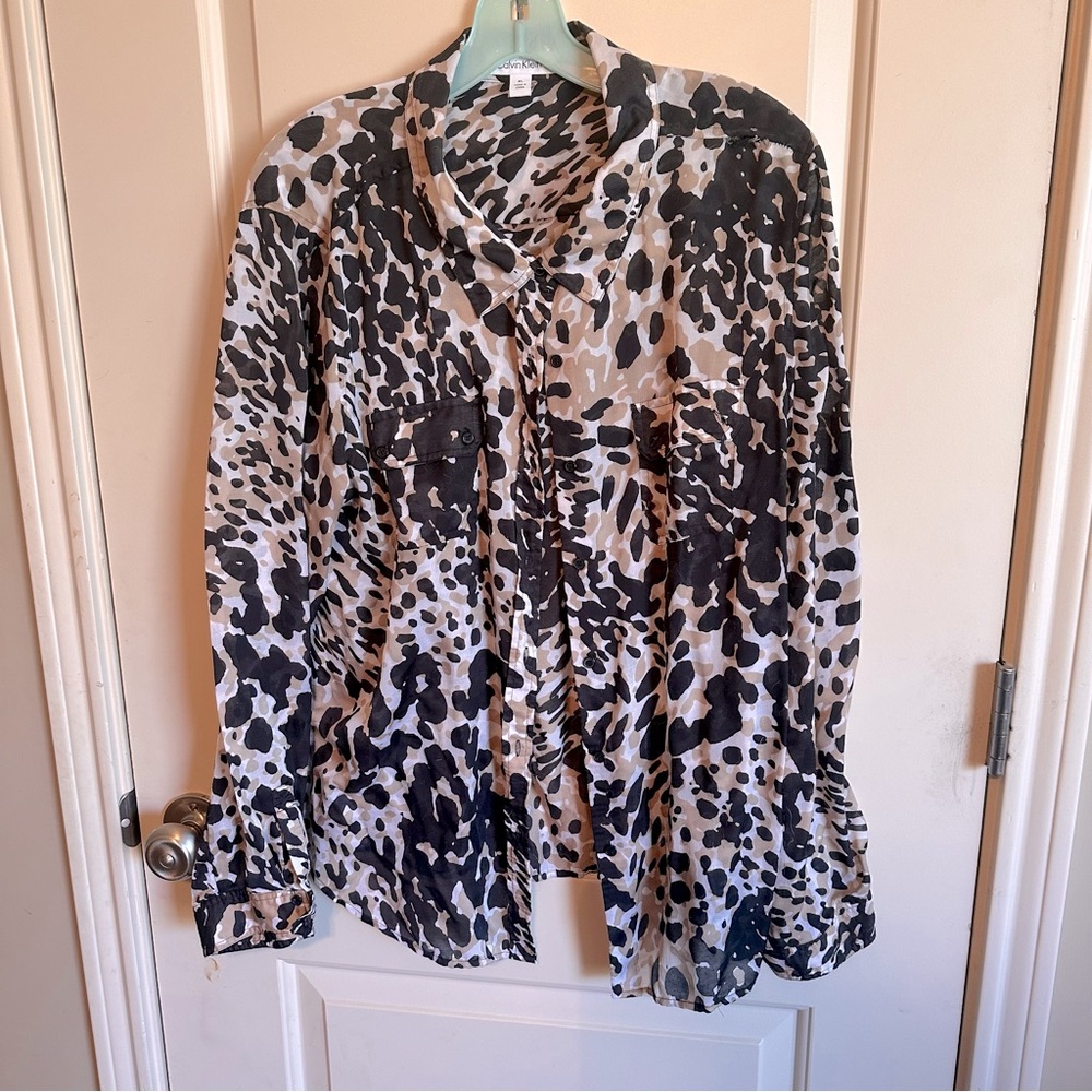 Calvin Klein size XL long sleeve dress shirt